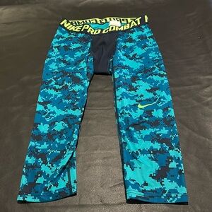 Nike Pro Combat 3/4 Leggings SZ Large